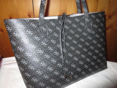 Guess Handtasche 2 - teilig schwarz/grau neuwertig