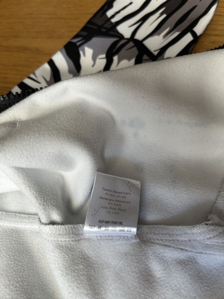 Giacche: Kinder Softshelljacke Grösse 104/110 guter Zustand – Nuovo (secondo la descrizione) da Hinwil venduto da Whitey 4