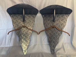 Garderobe Riffelblech Set 2 Stück gebraucht Metall