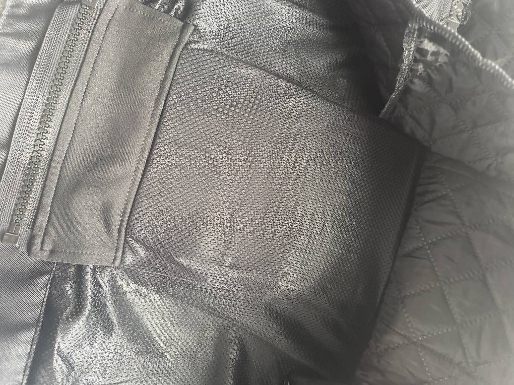 Vestes: Richa Motorrad-Jacke Grösse 40 – Neuf avec emballage d'origine à Uetendorf par uet_2kbm 2