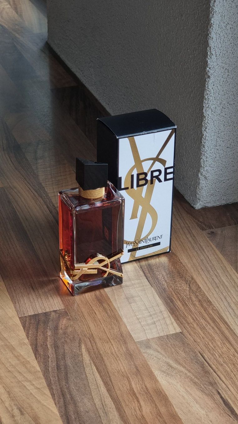 Saint Laurent Profumi & Eau de Toilette: Yves Saint Laurent "Libre" | Damenparfüm | 90ml – Nuovo (secondo la descrizione) da Wölflinswil venduto da LucaH07