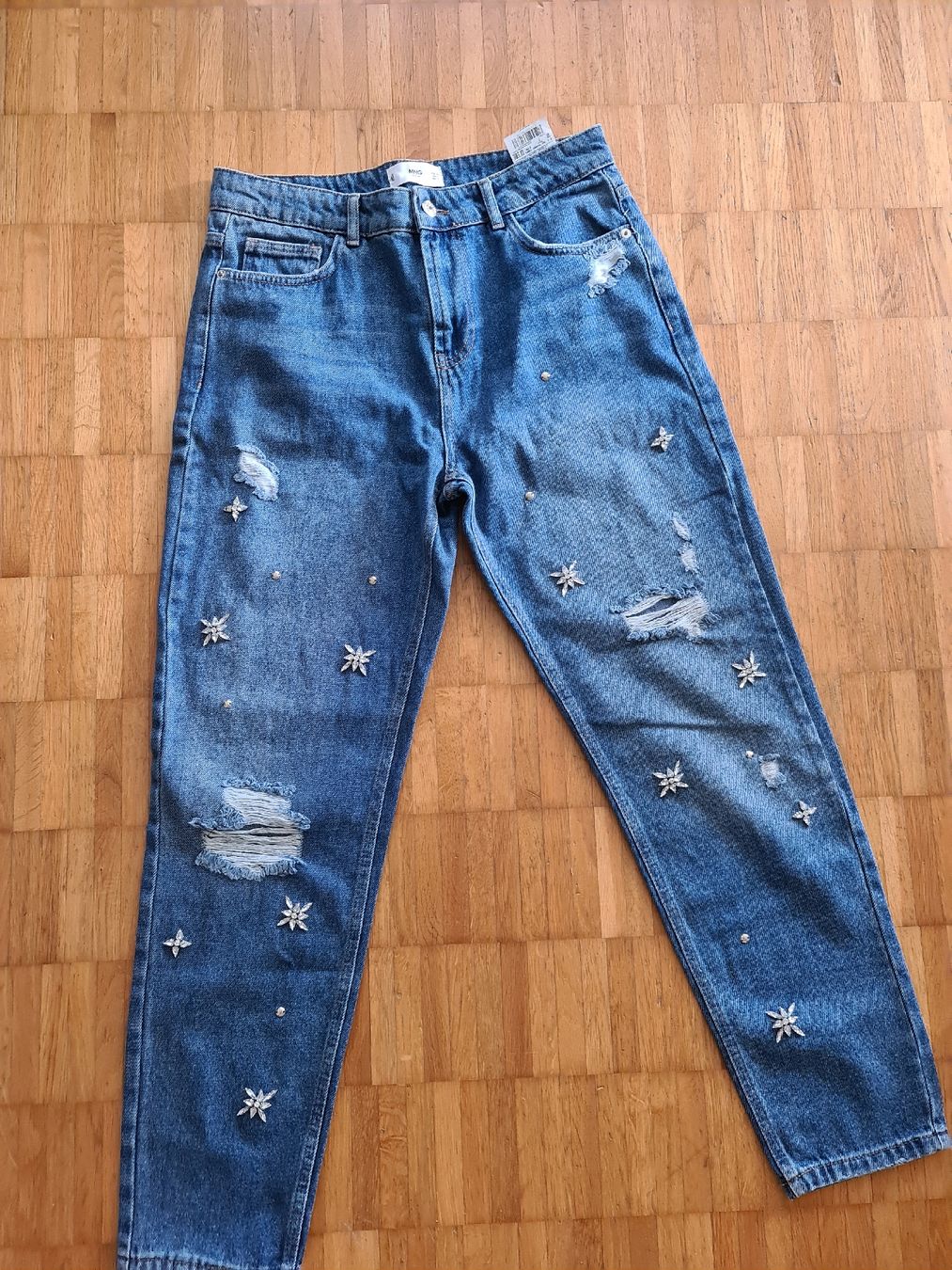 Mango Jeans: Jeans MNG mit Kristallen Grösse 40 – Usato da Emmenbrücke venduto da gatasalvache
