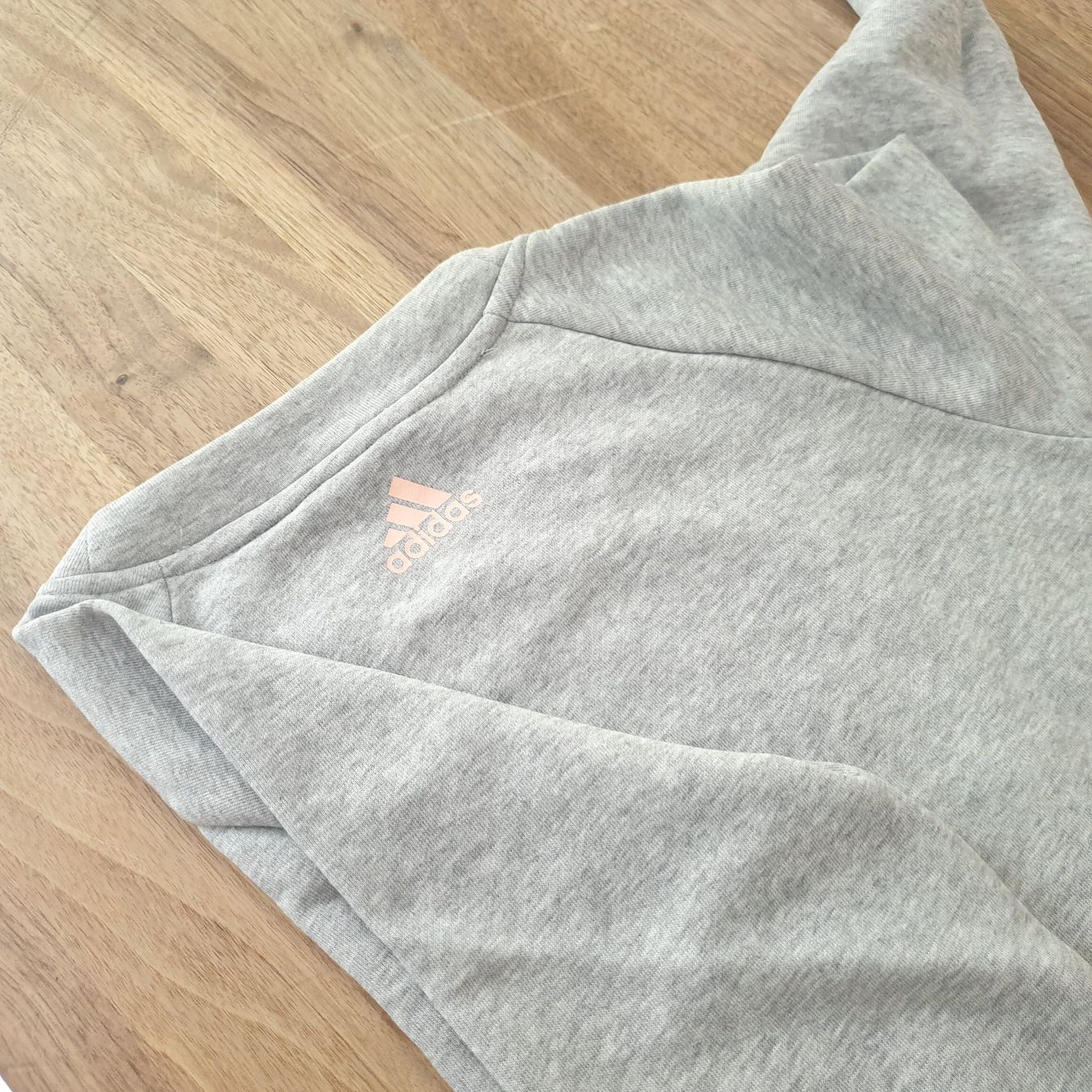 Adidas Pullover & Sweatshirts: Adidas Pulli, Top Zustand, Grösse S, grau – Gebraucht aus Malters von burzi 3