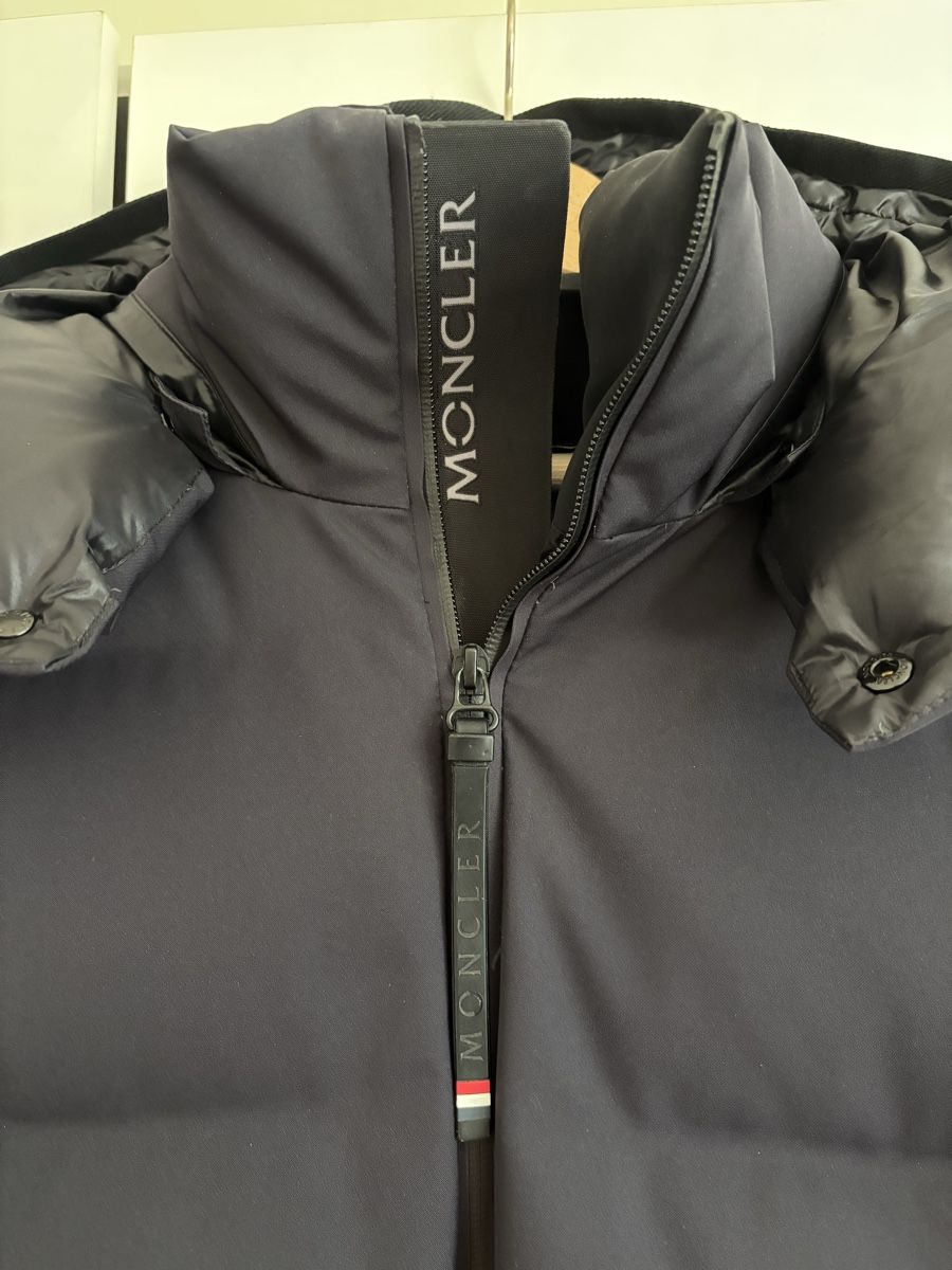 Moncler Giacche: Moncler Ski Jacket – Nuovo (secondo la descrizione) da Genève venduto da Nathanwatchch 2