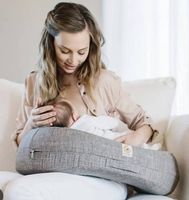 Cousin d'allaitement bébé Ergobaby pratique 
