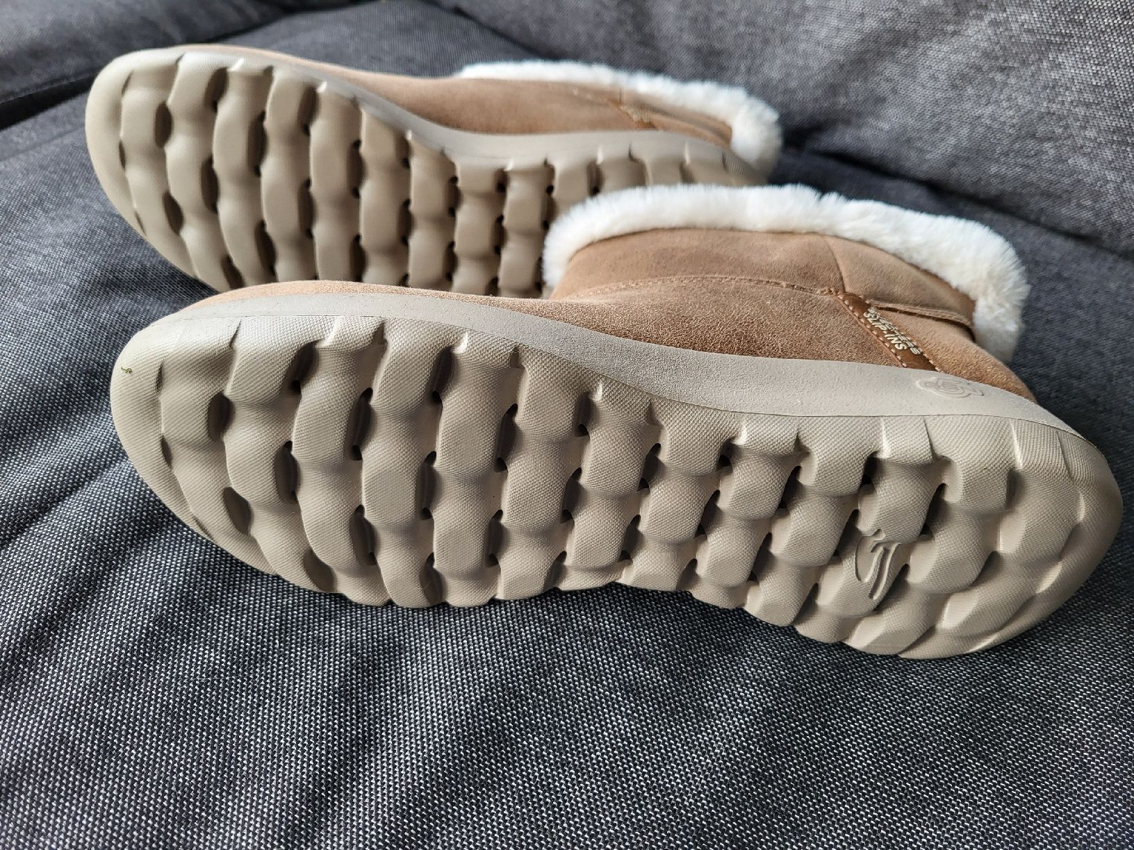 Skechers Scarpe da donna: Boots Skechers Free Slip-ins – Nuovo (secondo la descrizione) da Gutenswil venduto da ghekko88 3