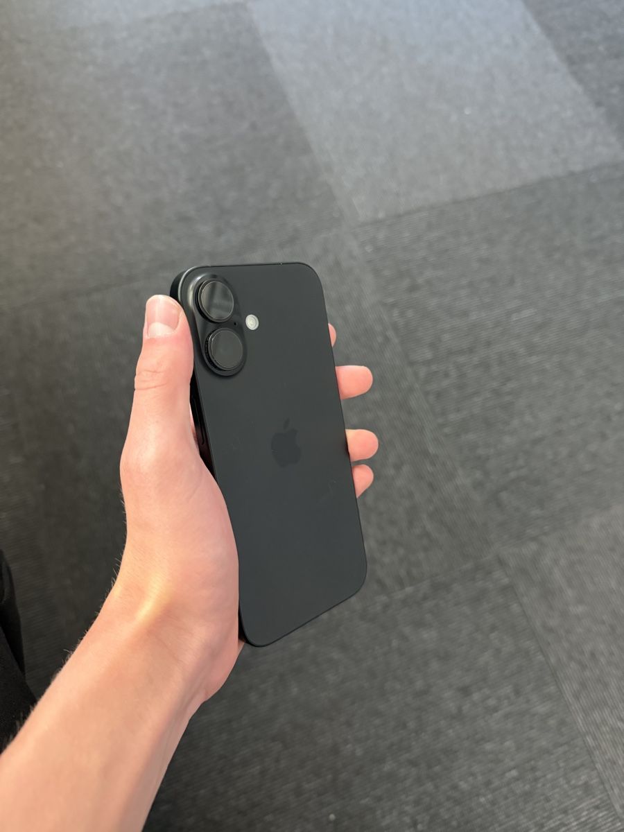 Apple Handys / Smartphones: Iphone 16 Neu!! – Neu (gemäss Beschreibung) aus Utzigen von perfekten 1