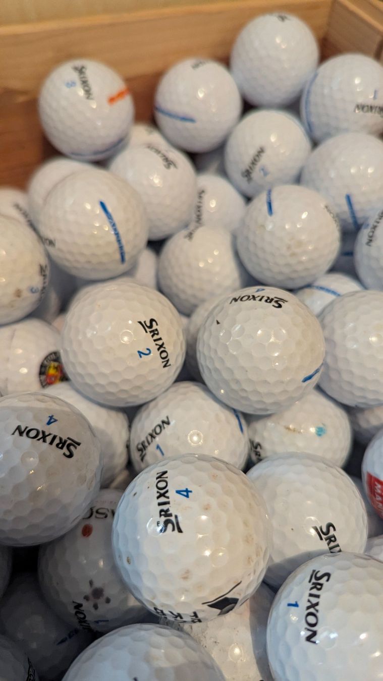 Srixon Bälle: Srixon Golfbälle gebraucht 100 Stück – Gebraucht aus Seon von Speedtape
