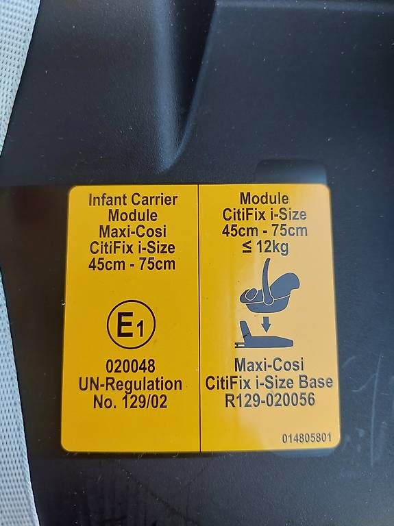 Maxi-Cosi Seggiolini per auto: Babyschale Maxi Cosi inkl. Isofix Basisstation – Nuovo (secondo la descrizione) da Lützelflüh-Goldb venduto da Ricola0817 2