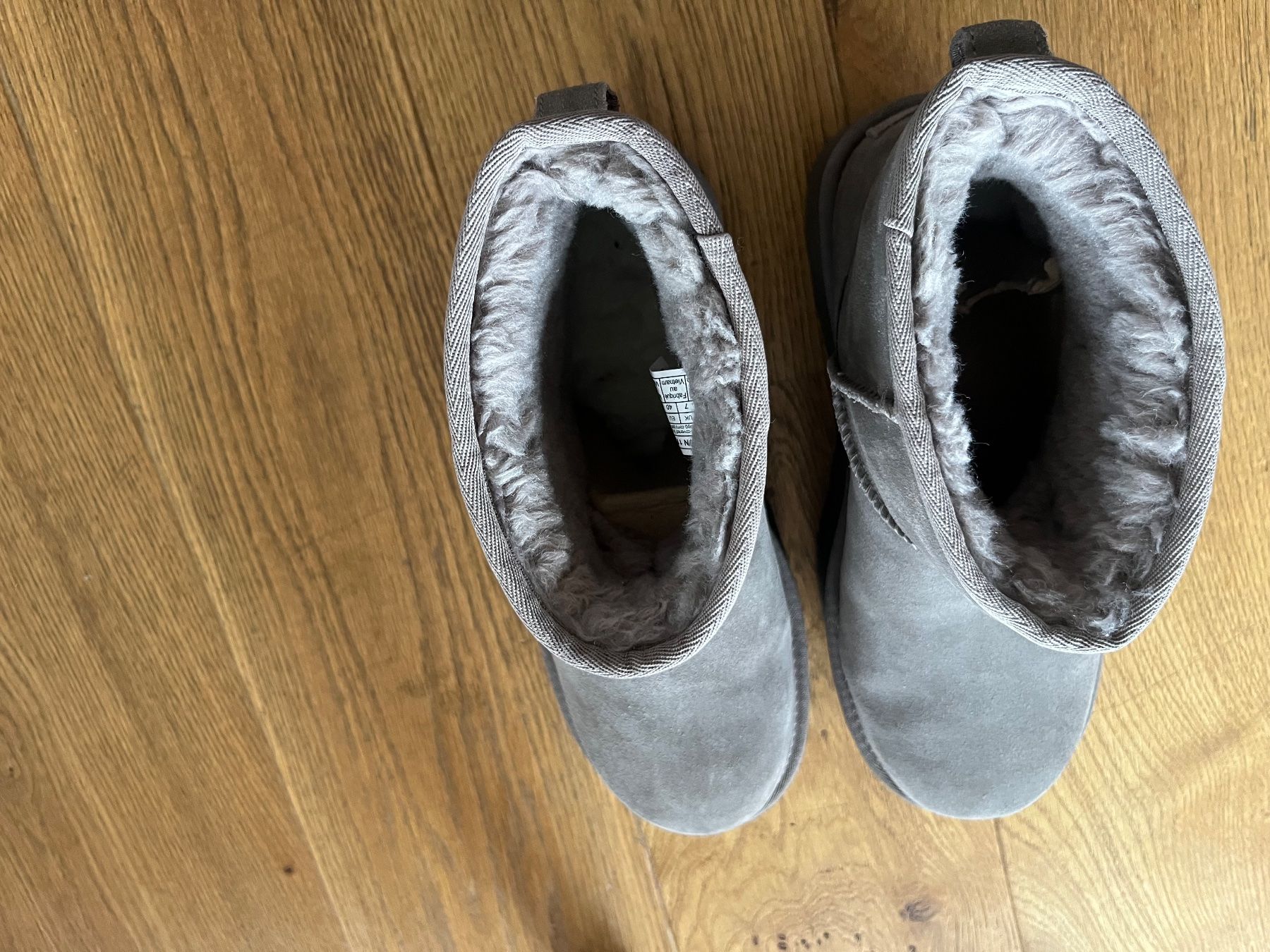 Ugg Scarpe da donna: Ugg Classic Mini Plattform Gr. 40 smoke plume – Nuovo (secondo la descrizione) da Heiligenschwendi venduto da Hermine6 3