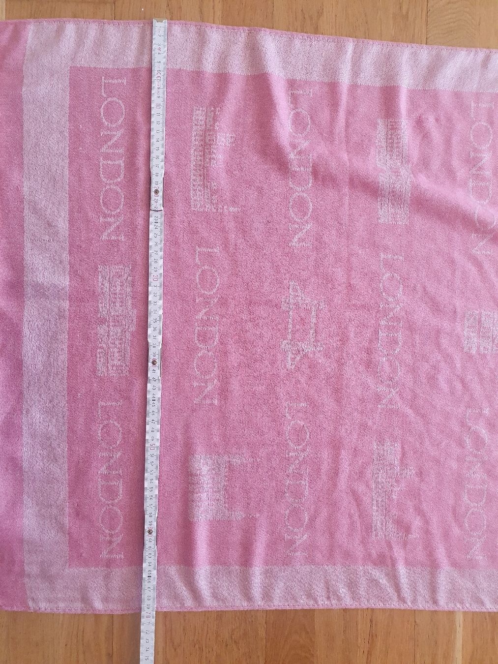 Foulard & Sciarpe: Pink London Schal mit Fransen – Usato da Moosseedorf venduto da Sonnenschein.. 8
