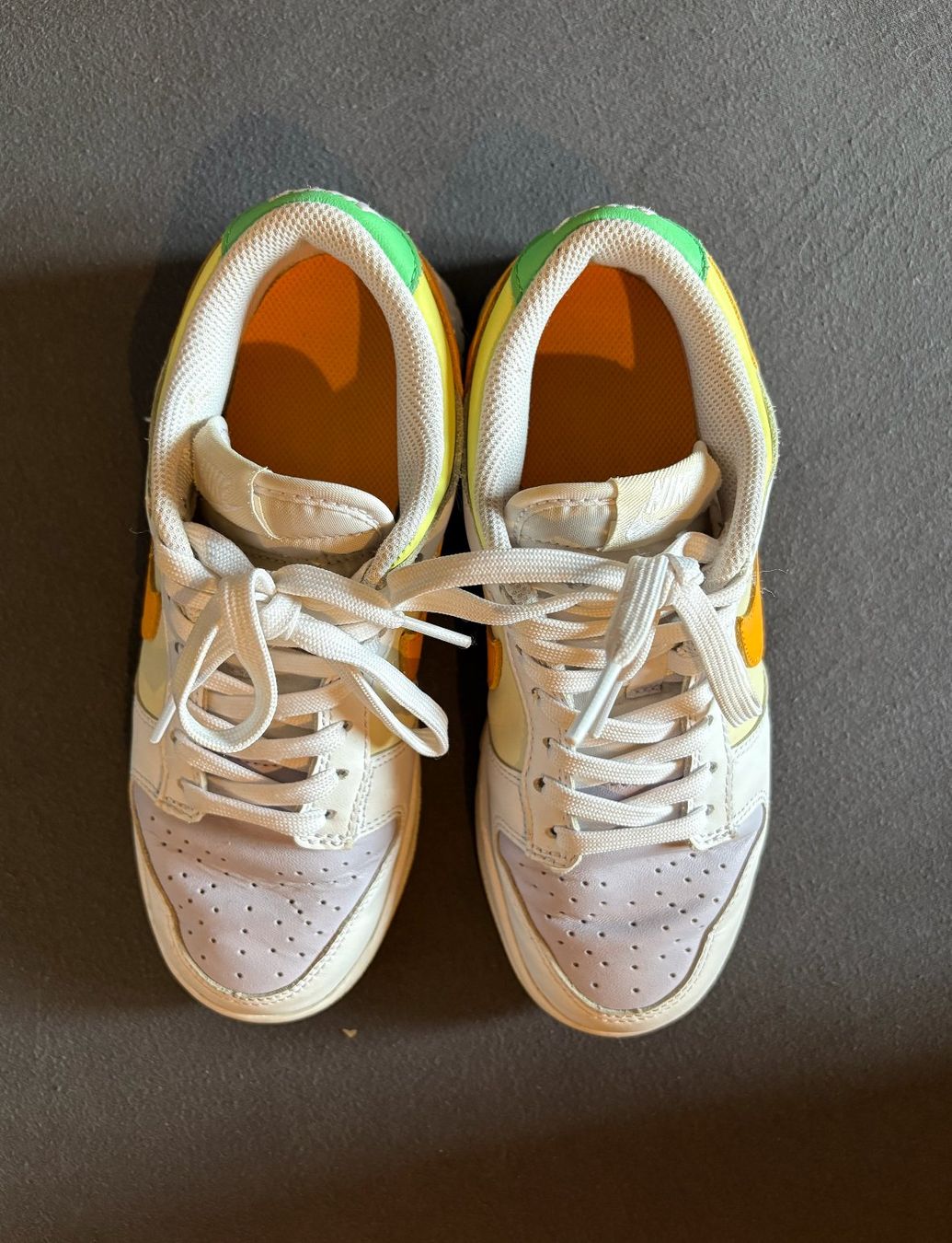 Nike Chaussures femmes: Baskets Nike Dunk Low multicolores – D'occasion à Athenaz (Avusy) par j.bussinger 1