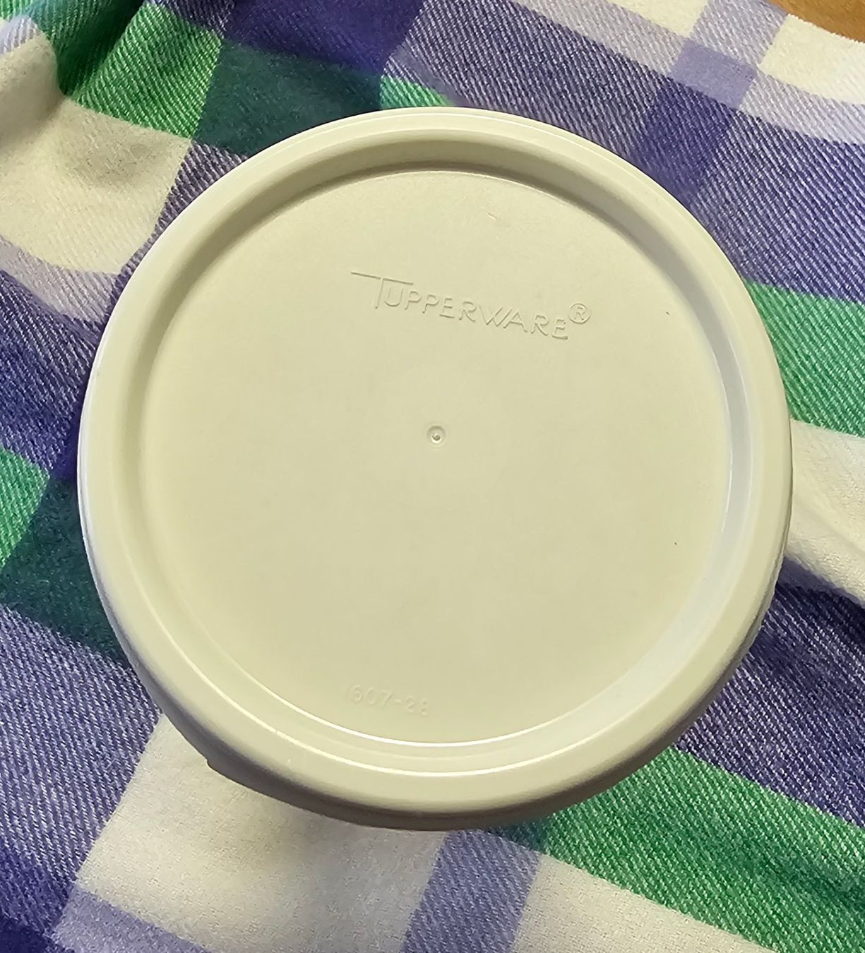 Tupperware Contenitori & Simili: Spaghetti Behälter original Tupperware – Usato da Witterswil venduto da Regus 1