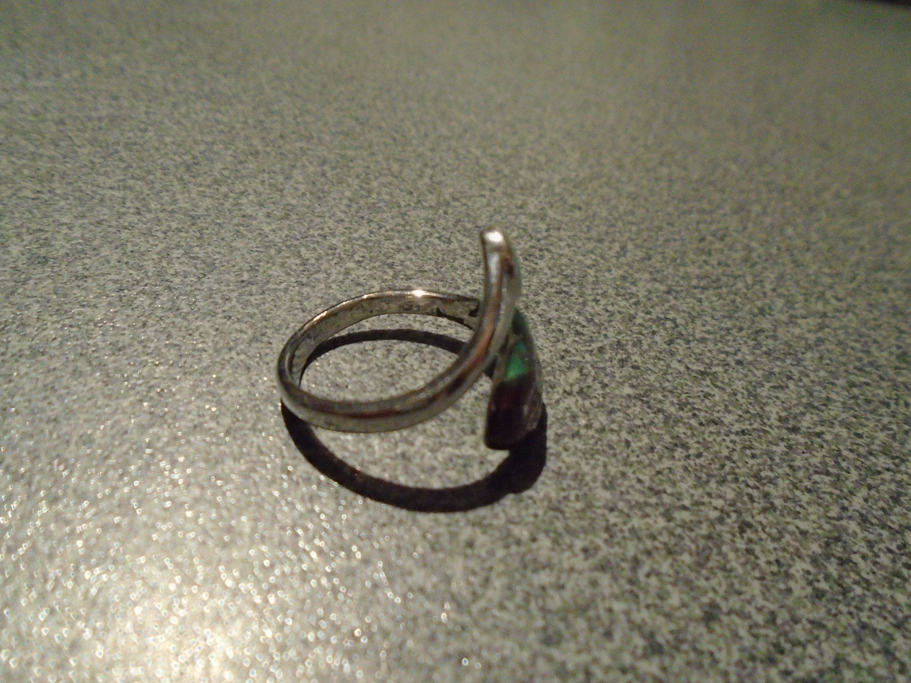 Anelli: Ring silberfarbig, grün/braun Blatt – Nuovo e nell'imballaggio originale da Zürich venduto da abraxas1291 1