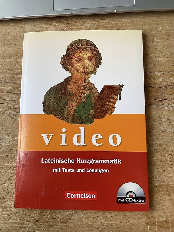 Libri: Lateinisch Kurzgrammatik Video – Usato da Dietlikon venduto da VintageStudioZurich