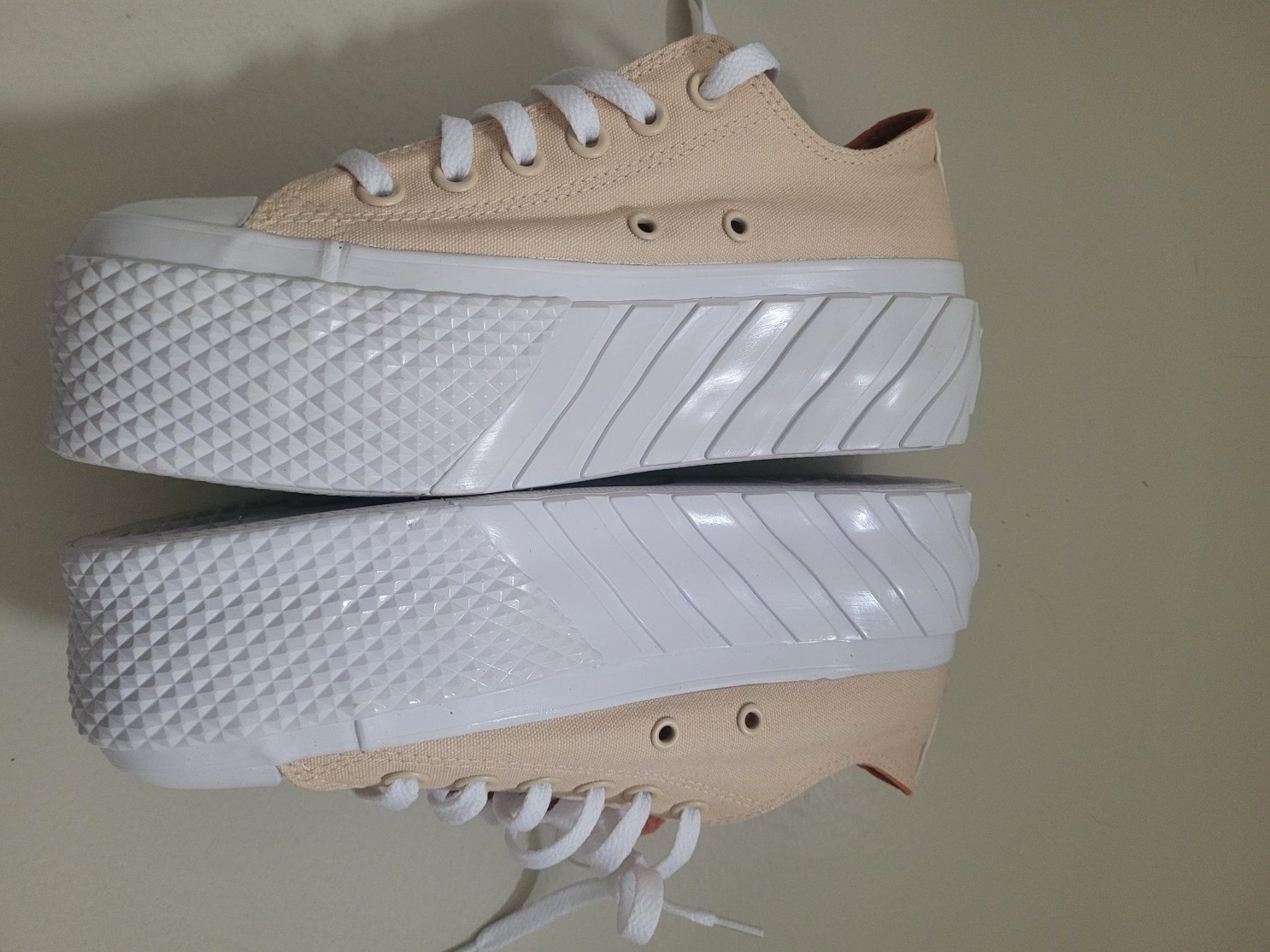 Converse Scarpe da donna: Converse Plateau-Sneaker, Grösse 37 – Nuovo e nell'imballaggio originale da Wallisellen venduto da sedlees 2