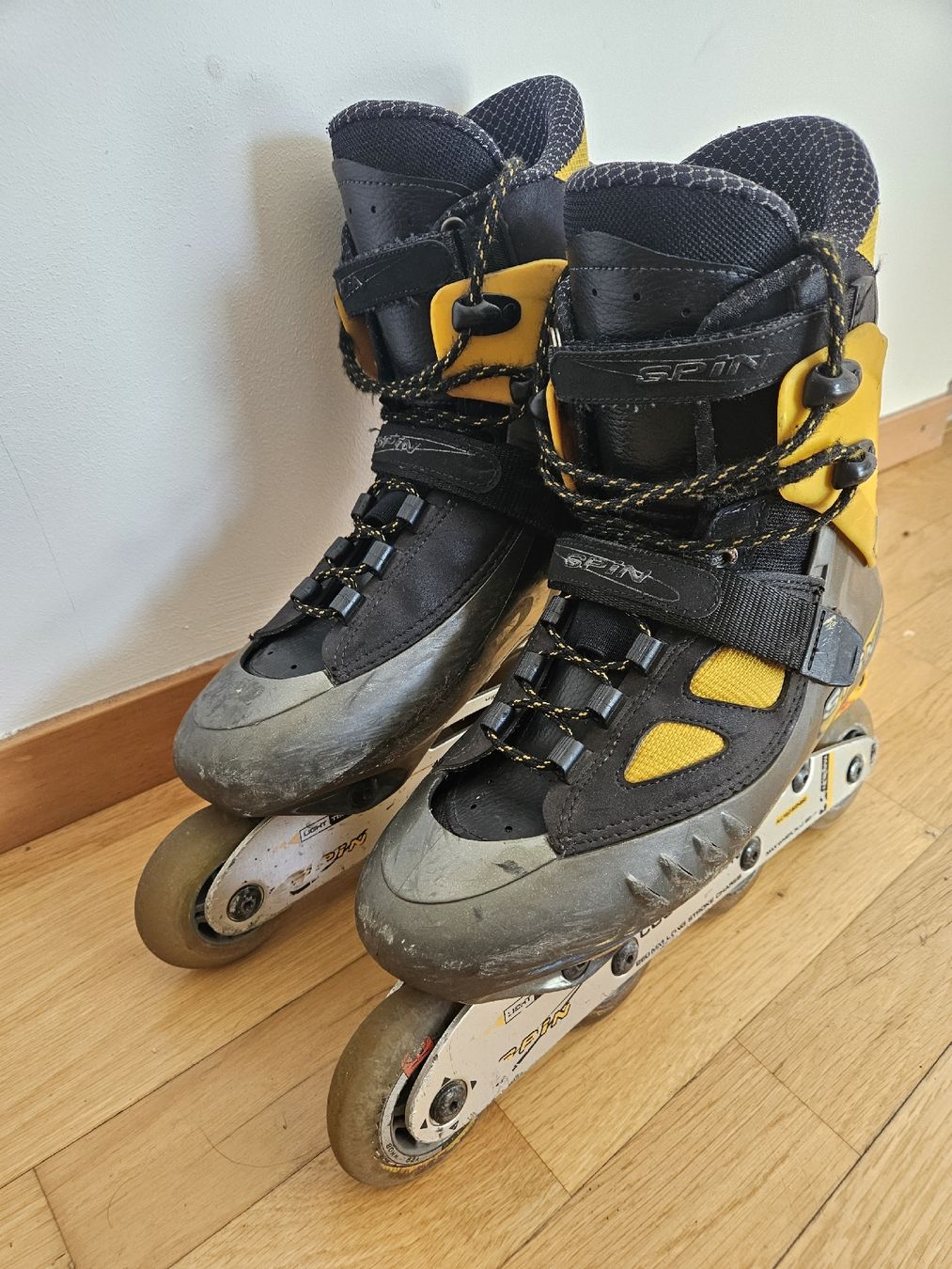 Pattini in linea & Pattini a rotelle: Rollers SPIN – Inline – Bon état – Usato da Monthey venduto da darkmine 2
