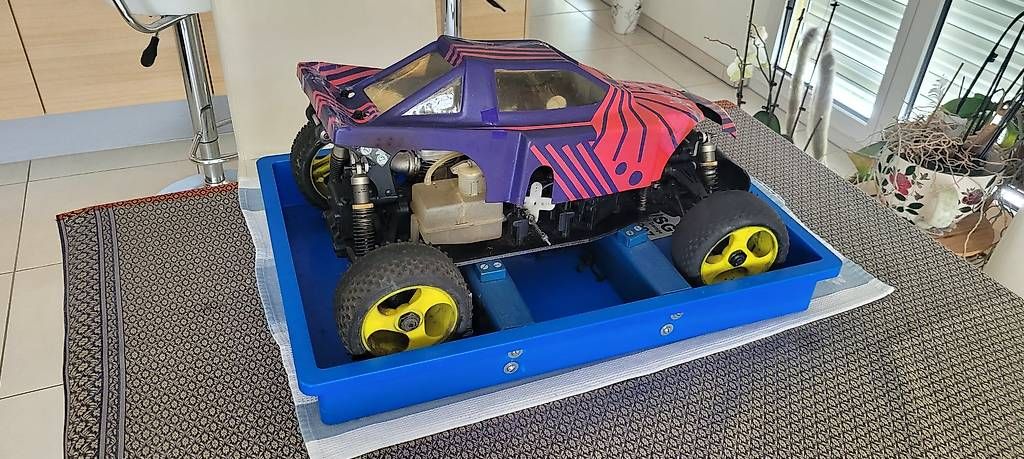 Modellautos: Modellauto mit Benzinmotor – Gebraucht aus Weinfelden von Balti64 1