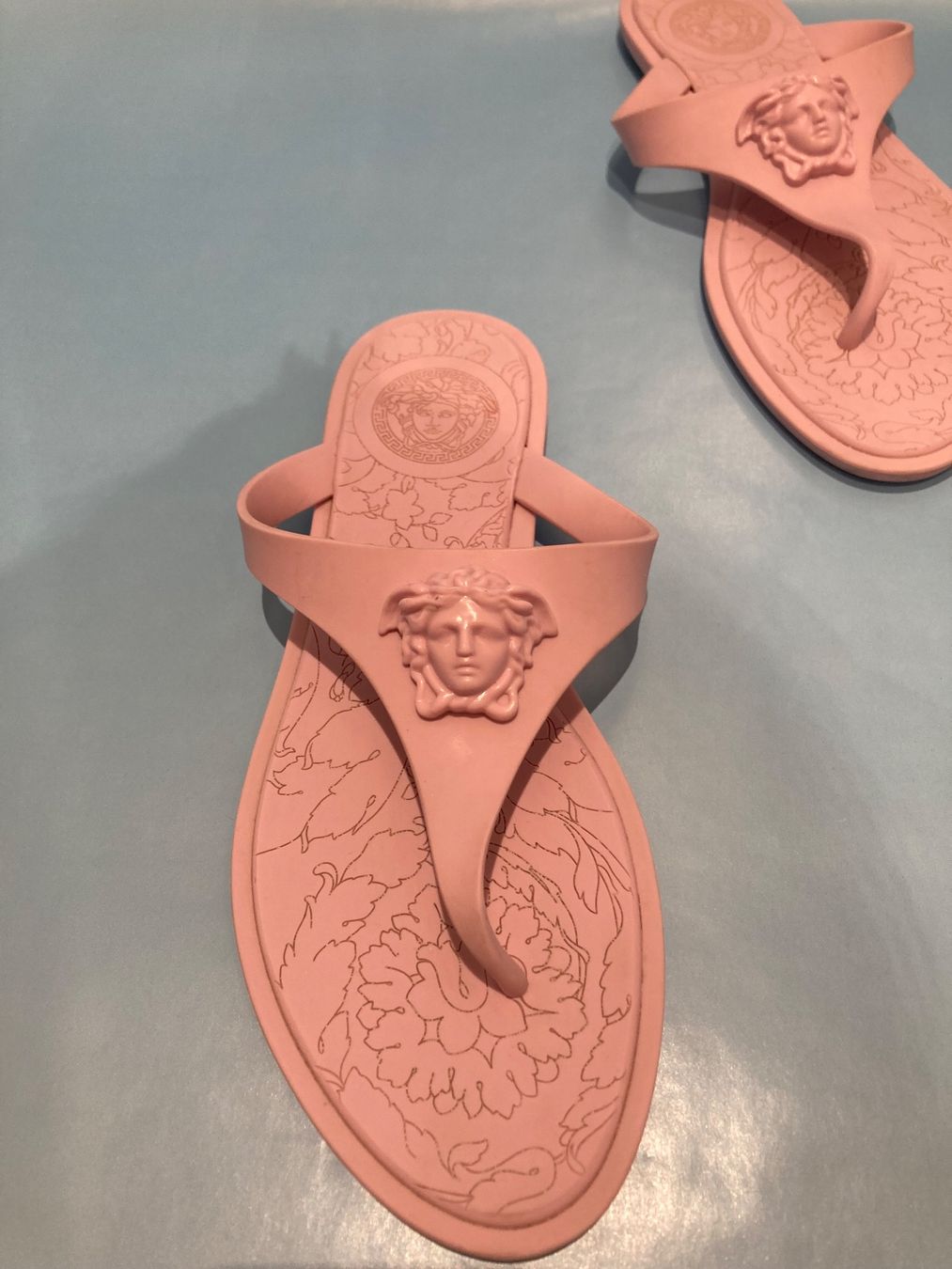 Versace Scarpe da donna: Versace sandali no 35/36 – Usato da Paradiso venduto da Kayakara