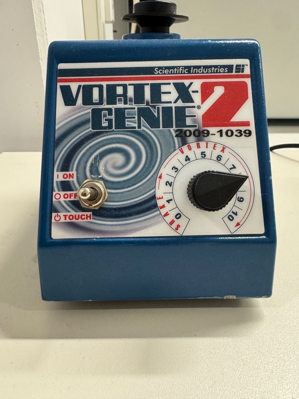 Tutte le macchine: Agitateur vortex de laboratoire Scientific Industries Vortex – Usato da Aarberg venduto da SNLiquidation
