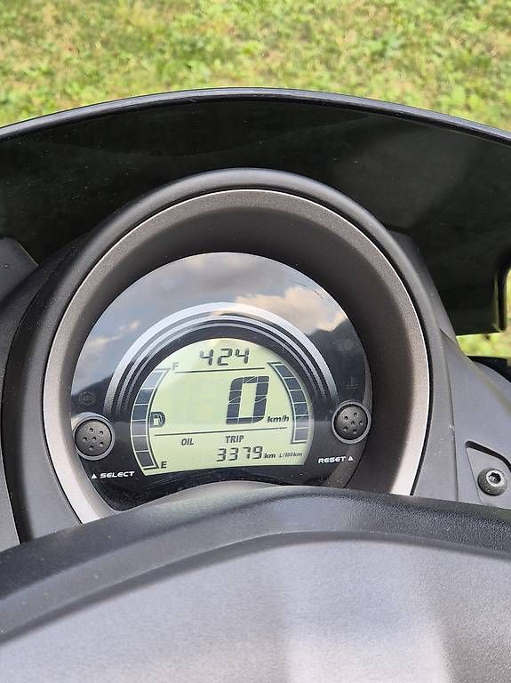 Scooters: SCOOTER YAMAHA GPD 125 N-MAX – Gebraucht aus Biasca von FQV 1