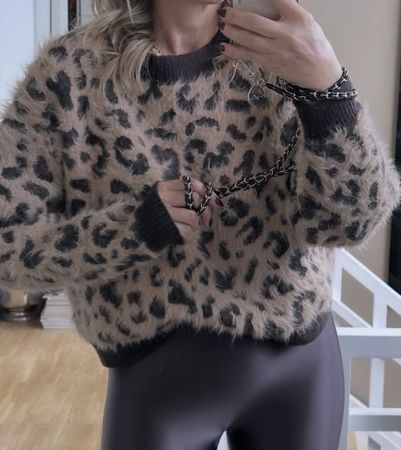 Damen Pullover H&M Leo-Muster flauschig Grösse S gut