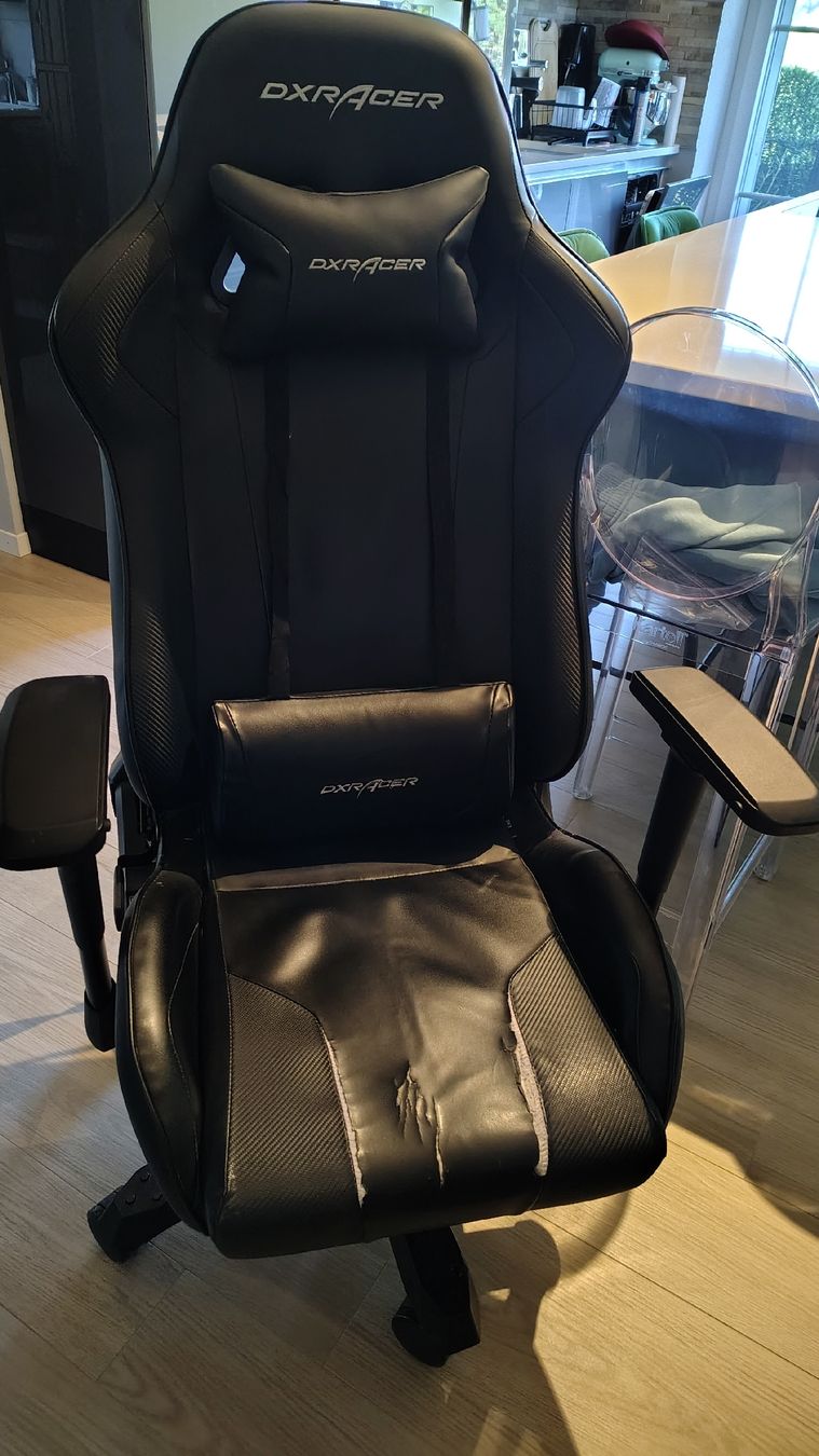 DXRacer Stühle: Chaise DXRACER Gamer – Gebraucht aus Puidoux von Sophia70