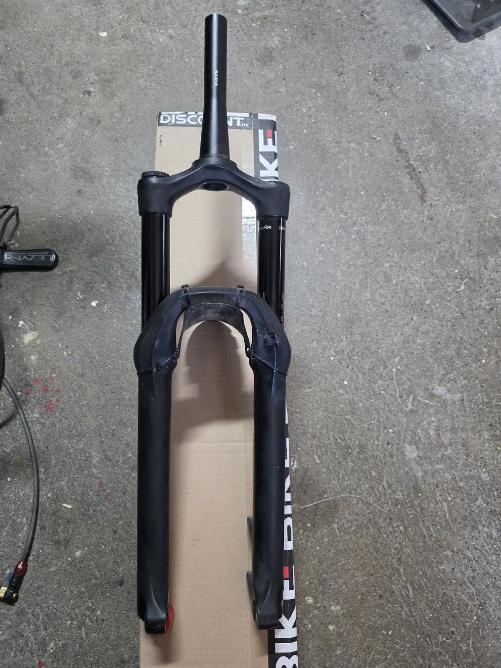 Rockshox Pezzi di ricambio: Rockshox Lyrik 27.5 – Usato da Müntschemier venduto da Bago2