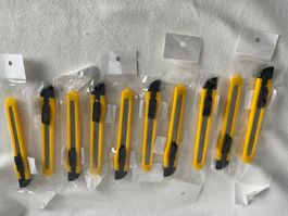 Set mit 10 gelben Universal-Teppichmessern, fabrikneu   A100