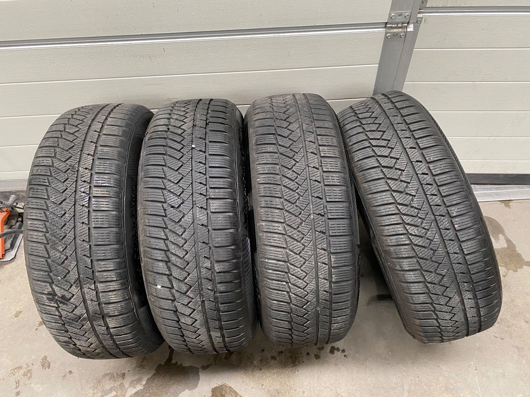 Jaguar Pneumatici & Ruote complete: Winterräder Jaguar E-Pace 235/60/R18 103V M+S – Usato da Beringen venduto da lin_hbr6 1