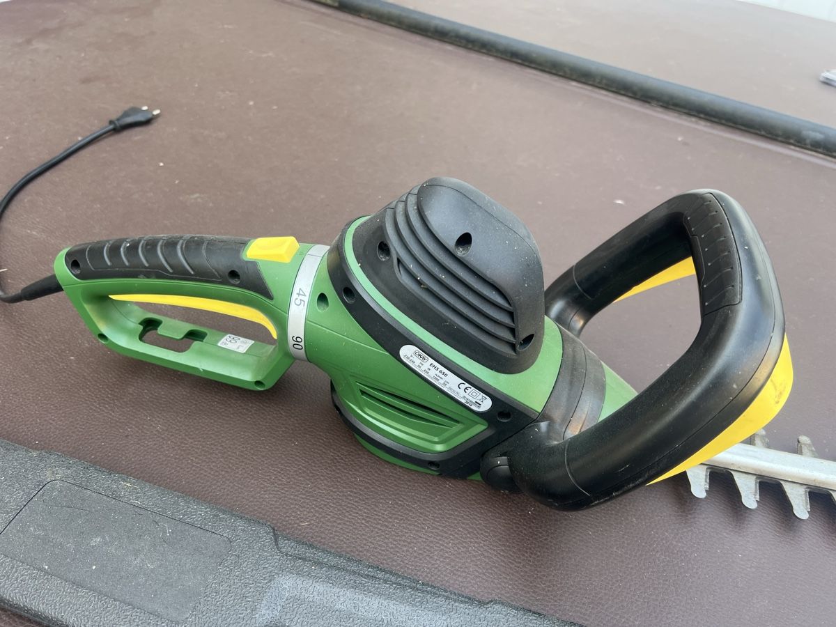 Alle Werkzeuge: Elektro-Heckenschere OKAY EHS 650 mit 650 Watt  – Gebraucht aus Zauggenried von Mr-Jackman 2
