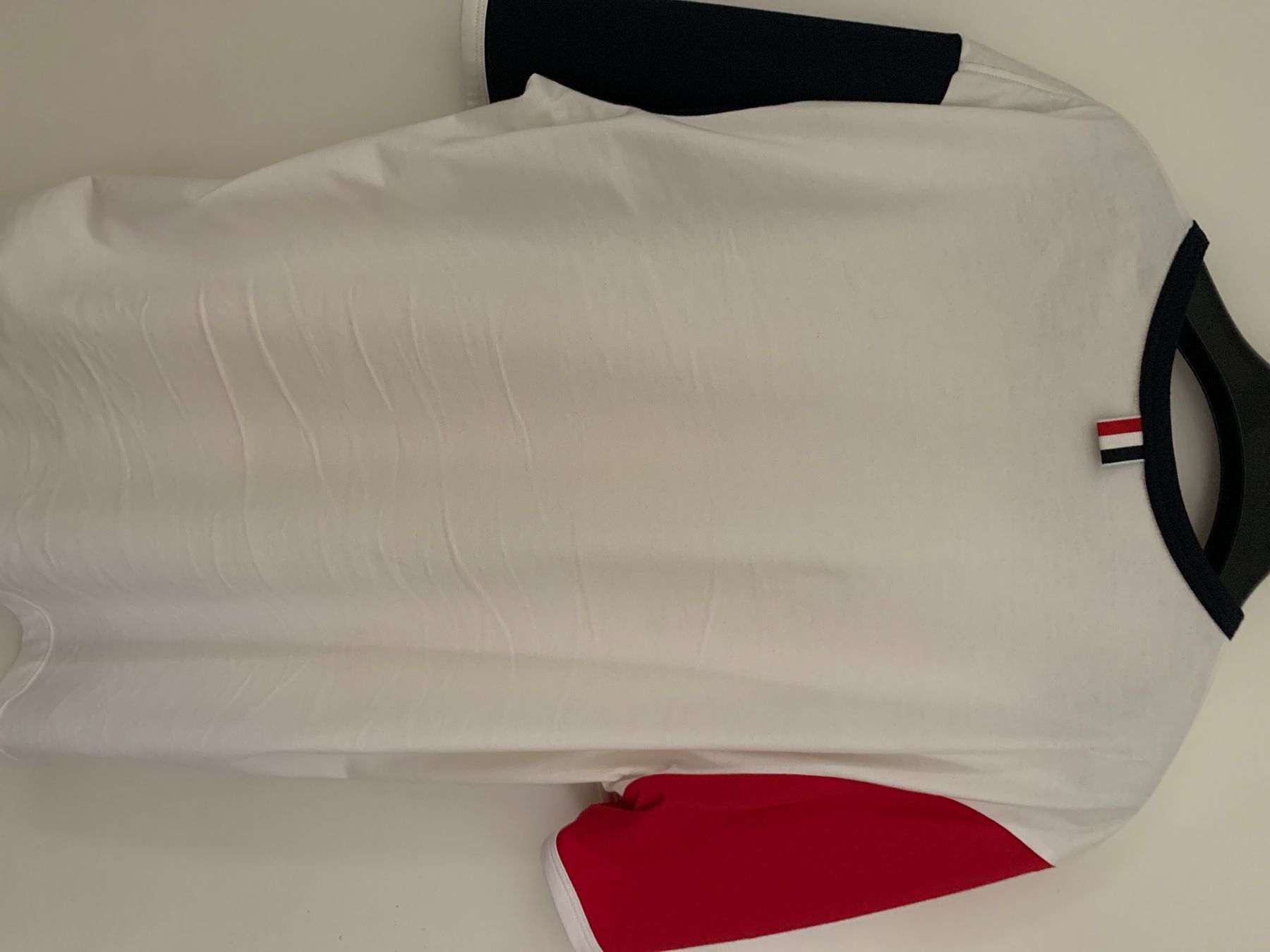 T-shirt: Thom Brown T Shirt – Usato da Flawil venduto da boooom 1
