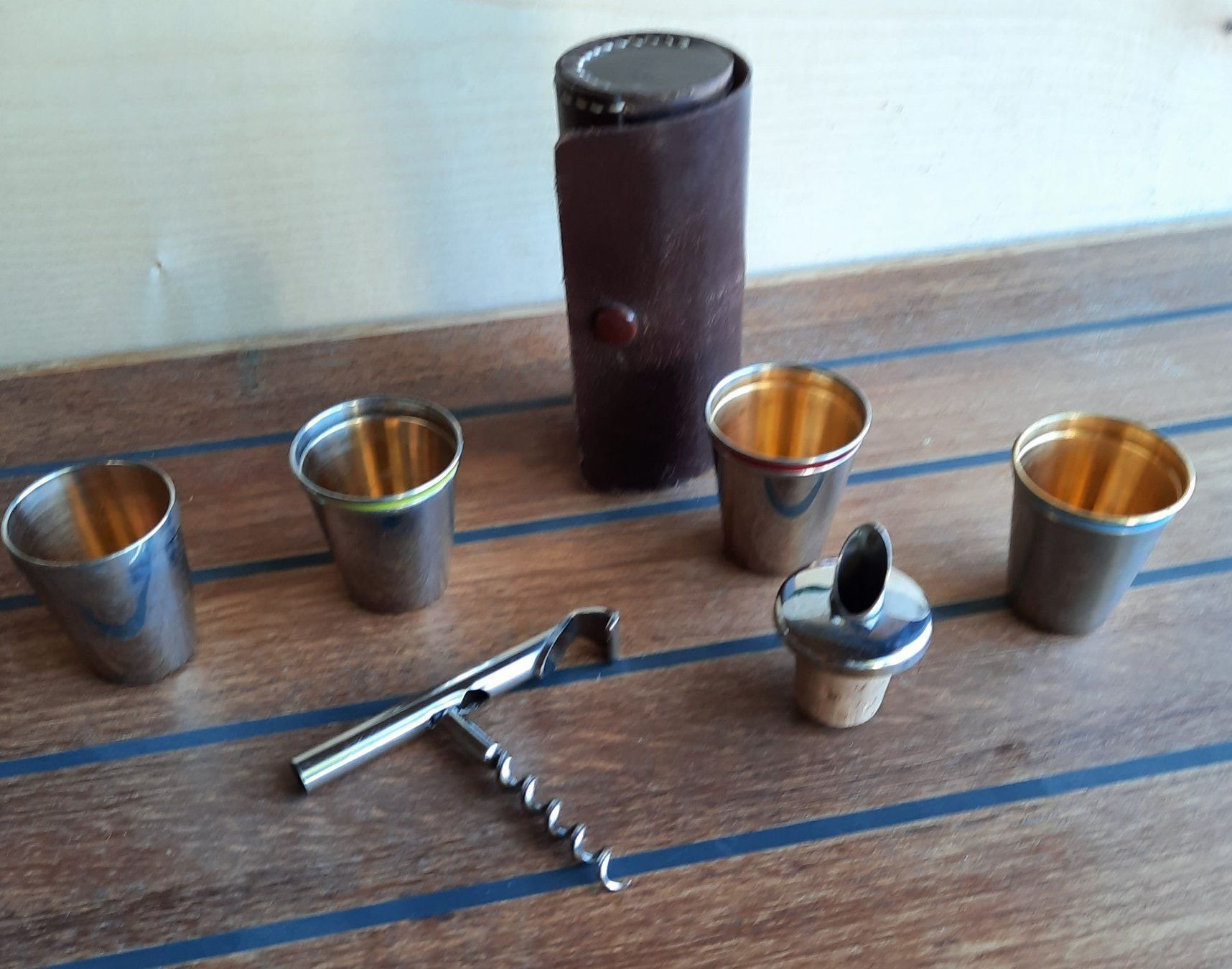 Set di piatti: originelle Schnapsbecher – Usato da Kilchberg ZH venduto da Ernzi47 3