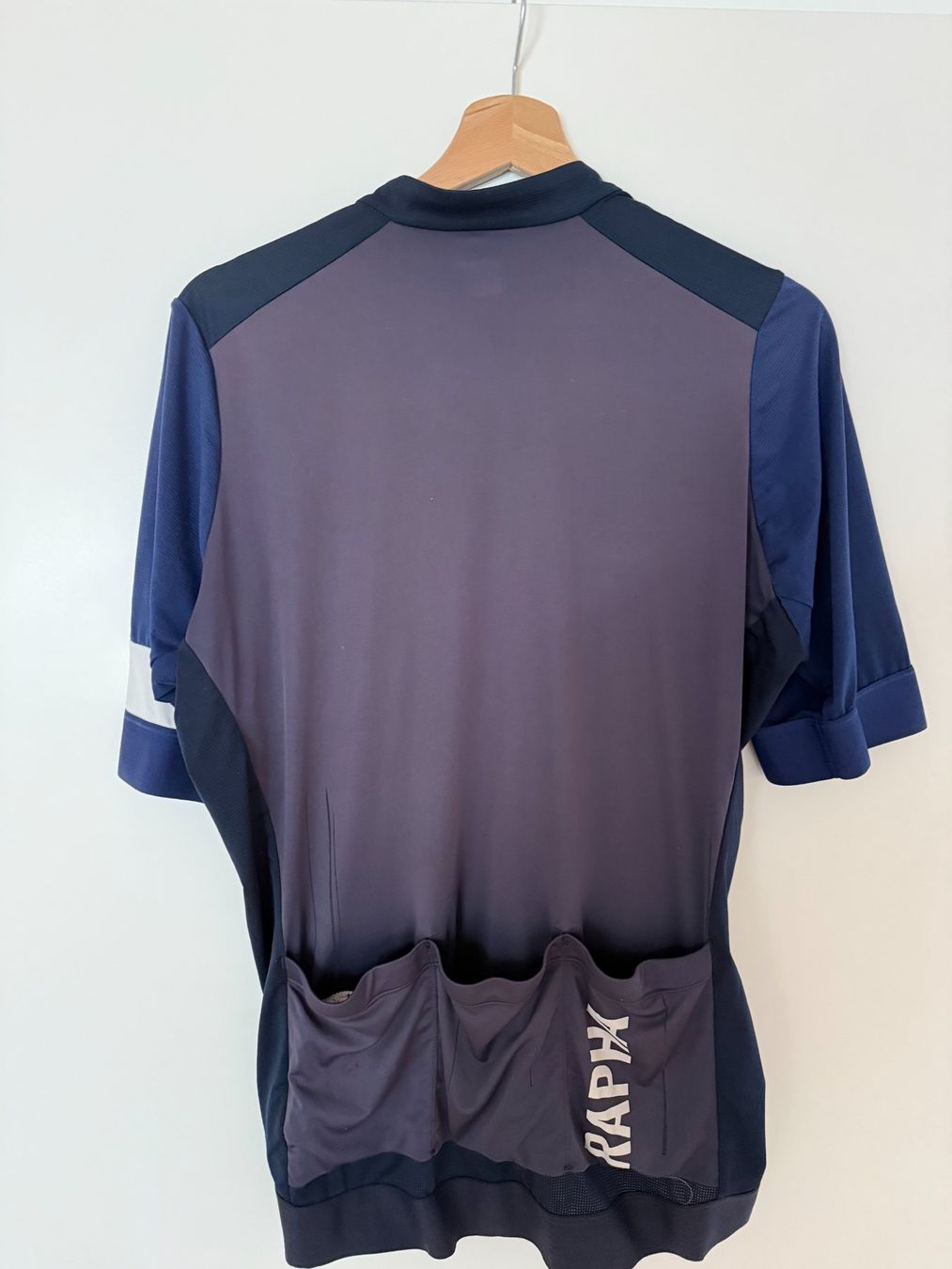 Rapha Maillots de corps & Pantalons: Rapha Trikot Grösse XXL – D'occasion à Winterthur par abl_xm6v 1