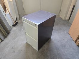 Lista 2er Korpus Metall bemalt 42x60cm H: 73cm ab 1.-