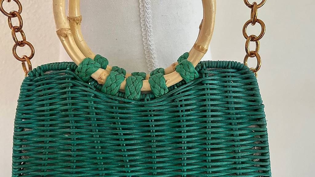 Borse da donna: Tasche grün/gold geflochten – Usato da Volketswil venduto da oli_l2zq 2