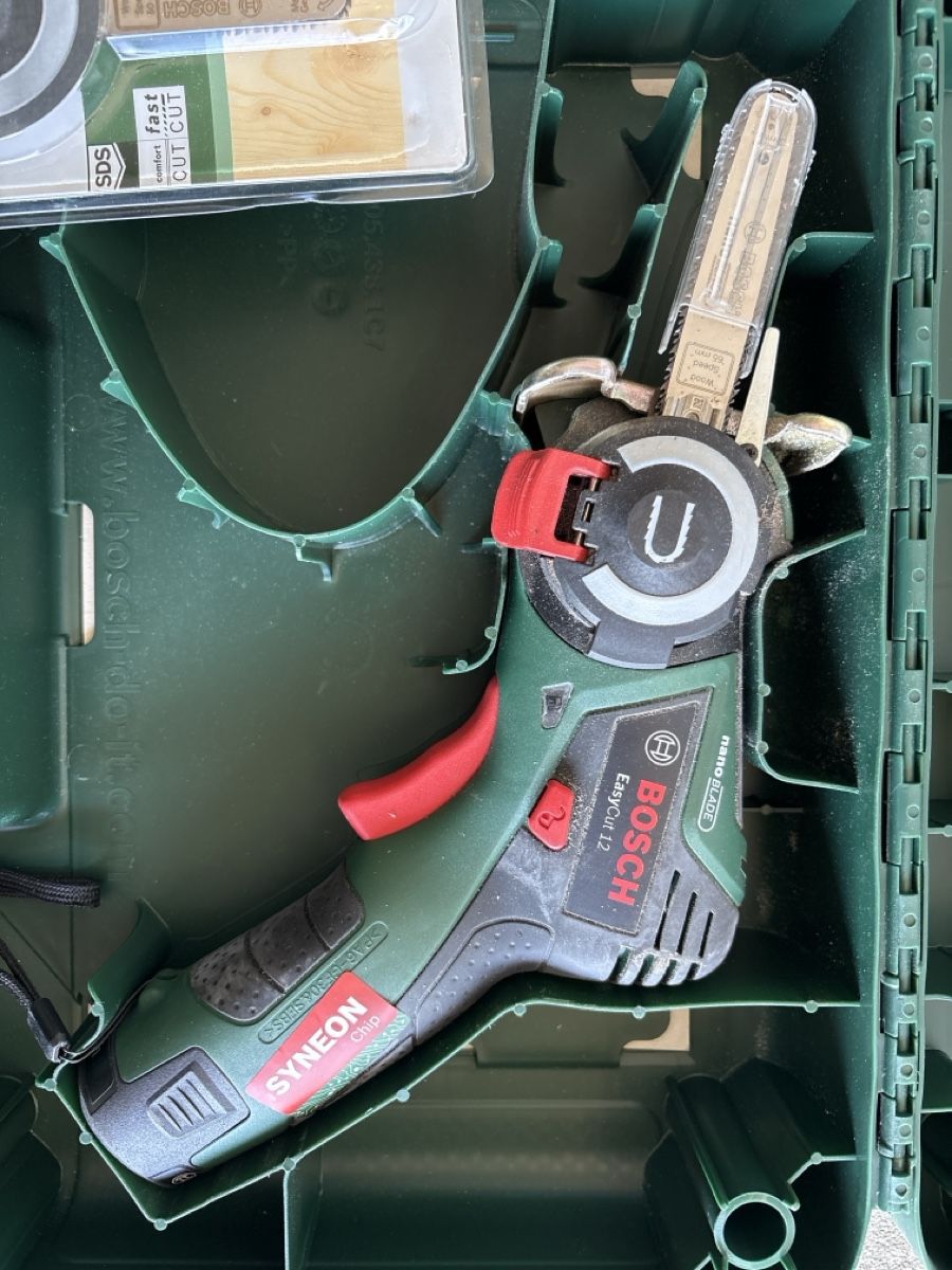 Bosch Seghe: Bosch EasyCut 12 – Usato da Nottwil venduto da wasserlufterde 3
