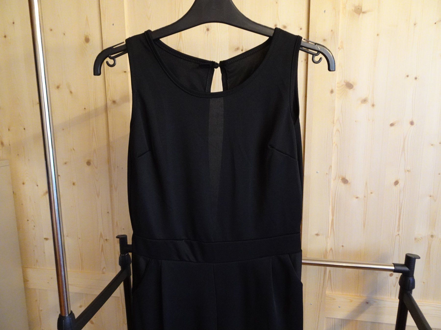 Jumpsuits: Uni schwarzer, schlichter Jumpsuite Gr. S - 221152 – Gebraucht aus Küssnacht am Rigi von Good4Deckeli 4