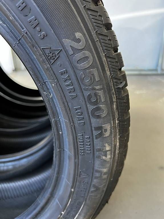 Pneumatici & Ruote complete: 205/50 R17 Winterreifen – Usato da Sursee venduto da gas_8n5t 1