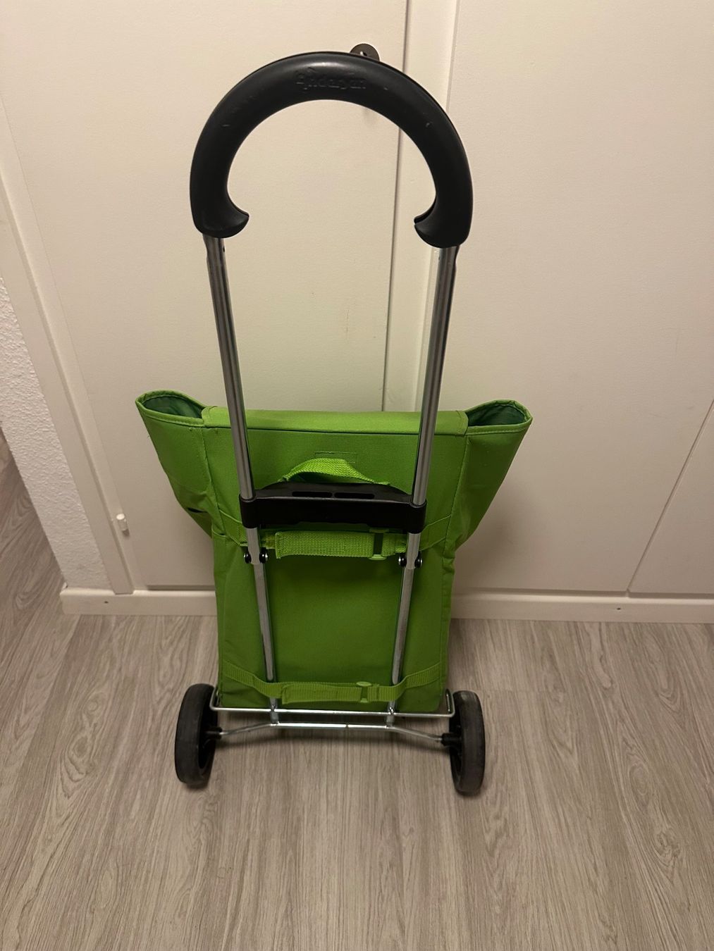 Sonstiges für Haushalt & Wohnen: Einkaufstrolley – Gebraucht aus Zürich von Faetze0 1