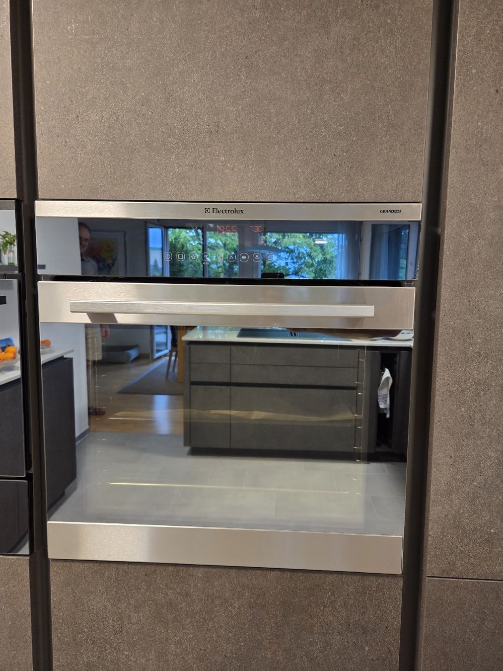 Electrolux Forni: Backofen Electrolux EBGL40XCN – Usato da Bülach venduto da cf96