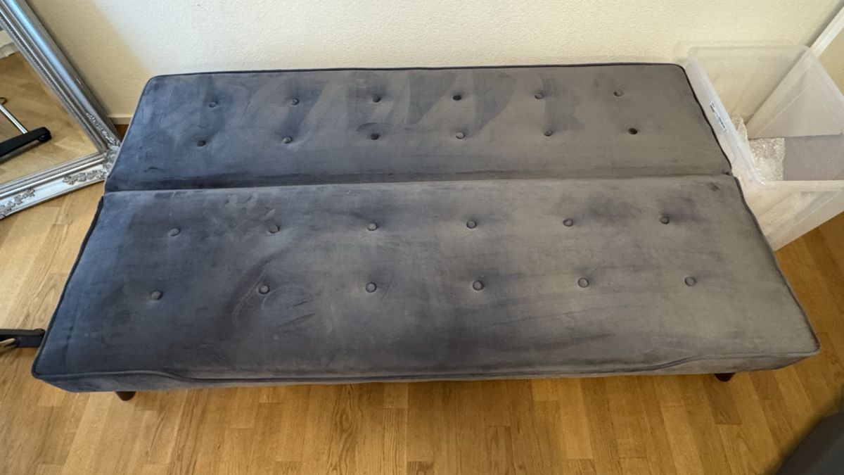 Divani: Schlafsofa grau Veloursoptik  – Usato da Hirzel venduto da TargatoNA 1