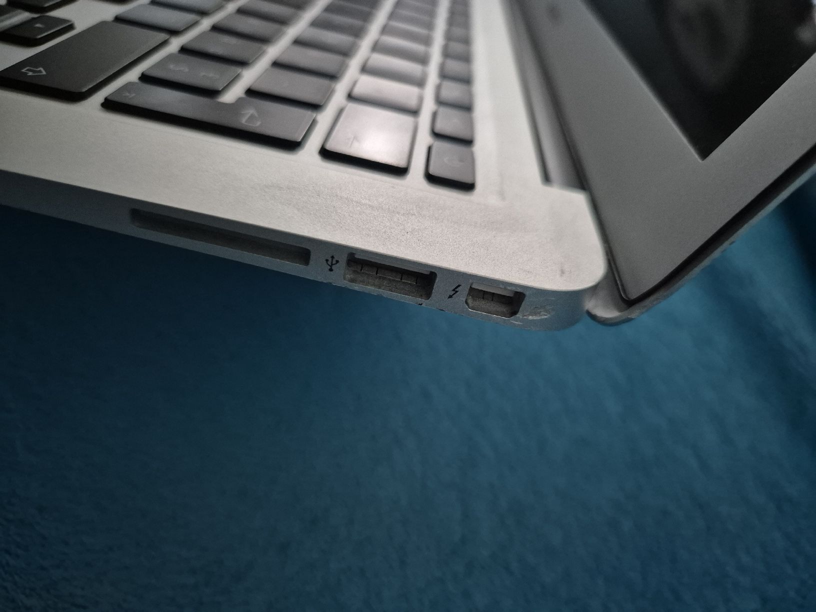 Apple Notebook: MacBook Air 13inch 2017 inkl. Laderät – Usato da Basel venduto da MediterraneaLatina 4