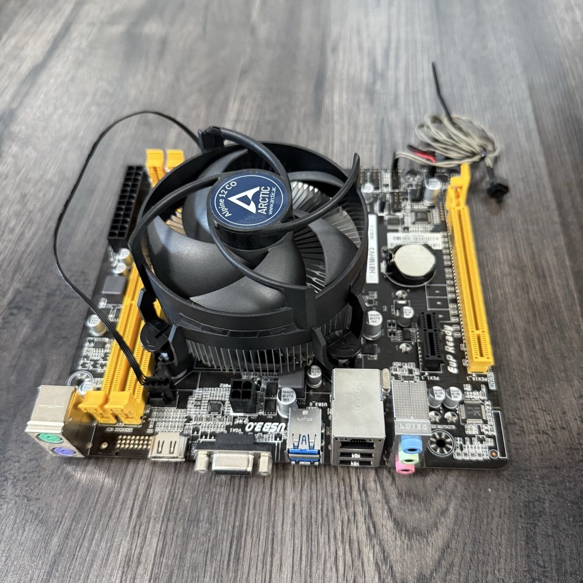 Cartes mère: Combo carte mère H81 + Intel Core i5-4460 + ventirad Arctic  – D'occasion à Evilard par Adrien___2 1