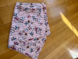 Frühlings-Foulard mit Blumenmuster, zart und leicht!