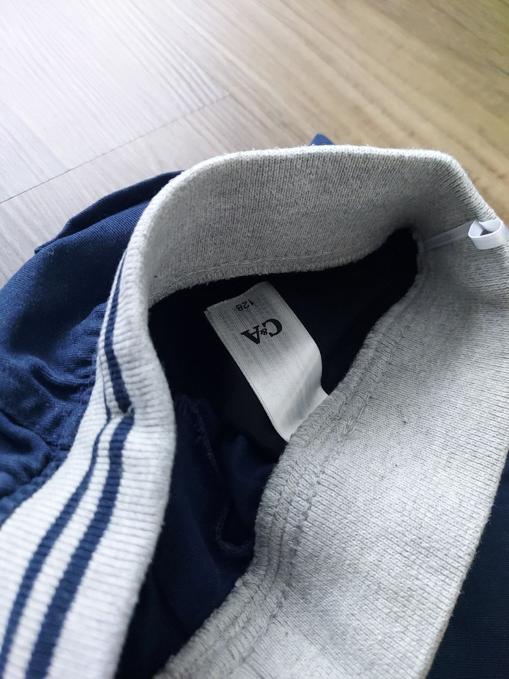 Kleiderpakete & -sets: Kurze Hosen / Shorts Grösse 128 – Gebraucht aus Altishofen von tammy05 2