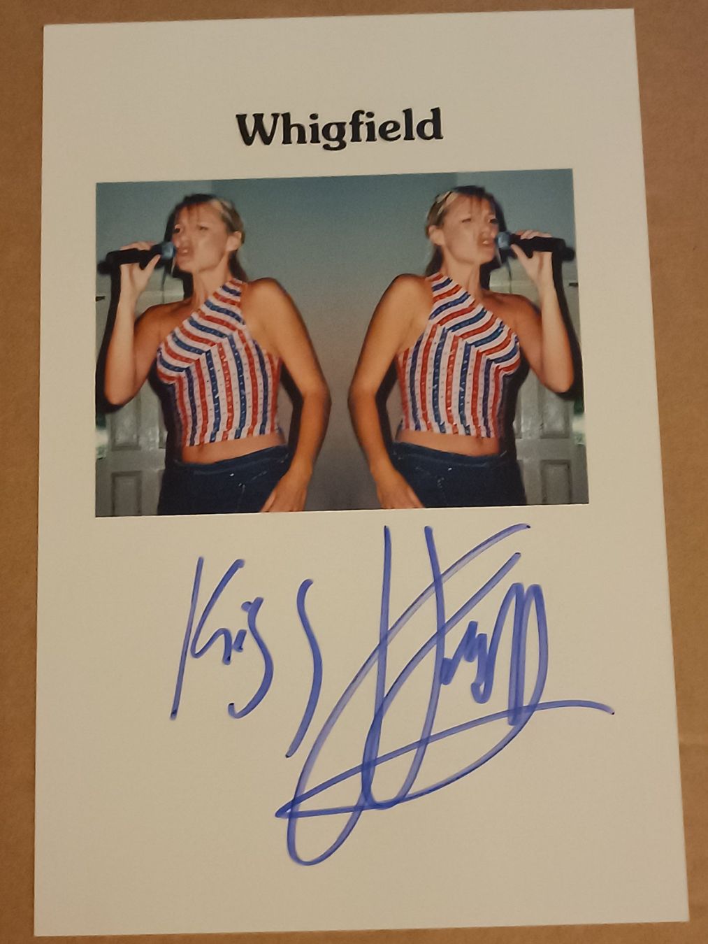 Autografi: Whigfield - Saturday Night -  original Autogramm von 2004 – Usato da Menziken venduto da Artographs