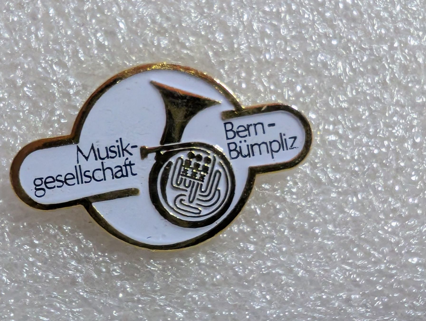 Plaketten & Abzeichen: Ansteckpin 198: MG Bern Bümpliz – Gebraucht aus Oppligen von Pin-Fall-Shop