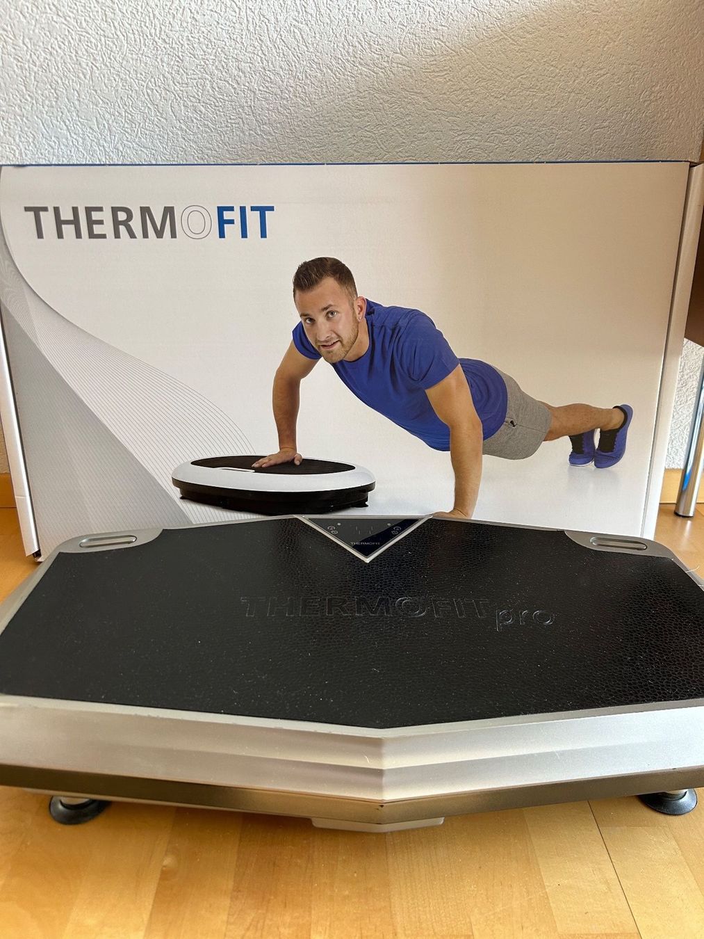 Thermofit Hometrainer: Vibrationsplatte – Gebraucht aus Güttingen von seedrea