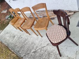 Stühle Holz 4er Set klassisches Design + 1 Stuhl dunkel